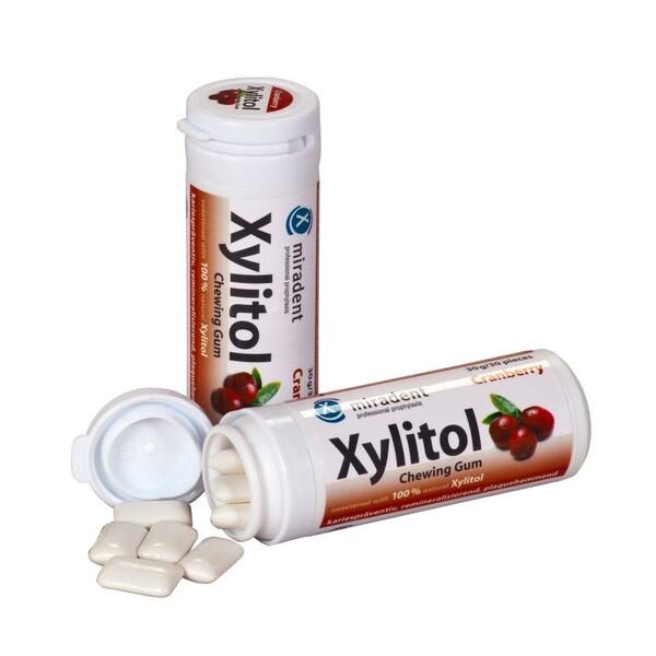 Miradent Xylitol žvýkačky BRUSINKA 30 ks