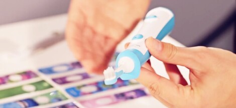 RECENZE: dětský elektrický kartáček Philips Sonicare For Kids HX6322/04
