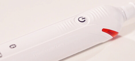 RECENZE: elektrický zubní kartáček Oral-B Smart 4 4000N