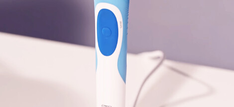 RECENZE: elektrický zubní kartáček Braun Oral-B Vitality