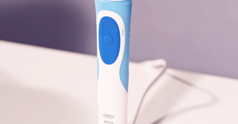 RECENZE: elektrický zubní kartáček Oral-B Vitality