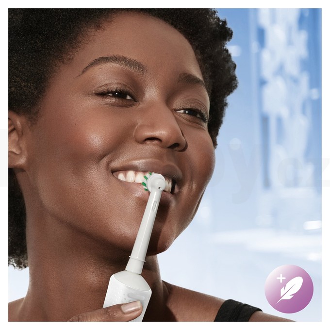 Oral-B Vitality PRO White rotační zubní kartáček + zubní pasta