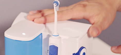 RECENZE: ústní sprcha Braun Oral-B Oxyjet MD20