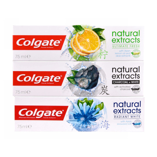 Colgate Natural Extracts Mix zubní pasta 3 × 75 ml