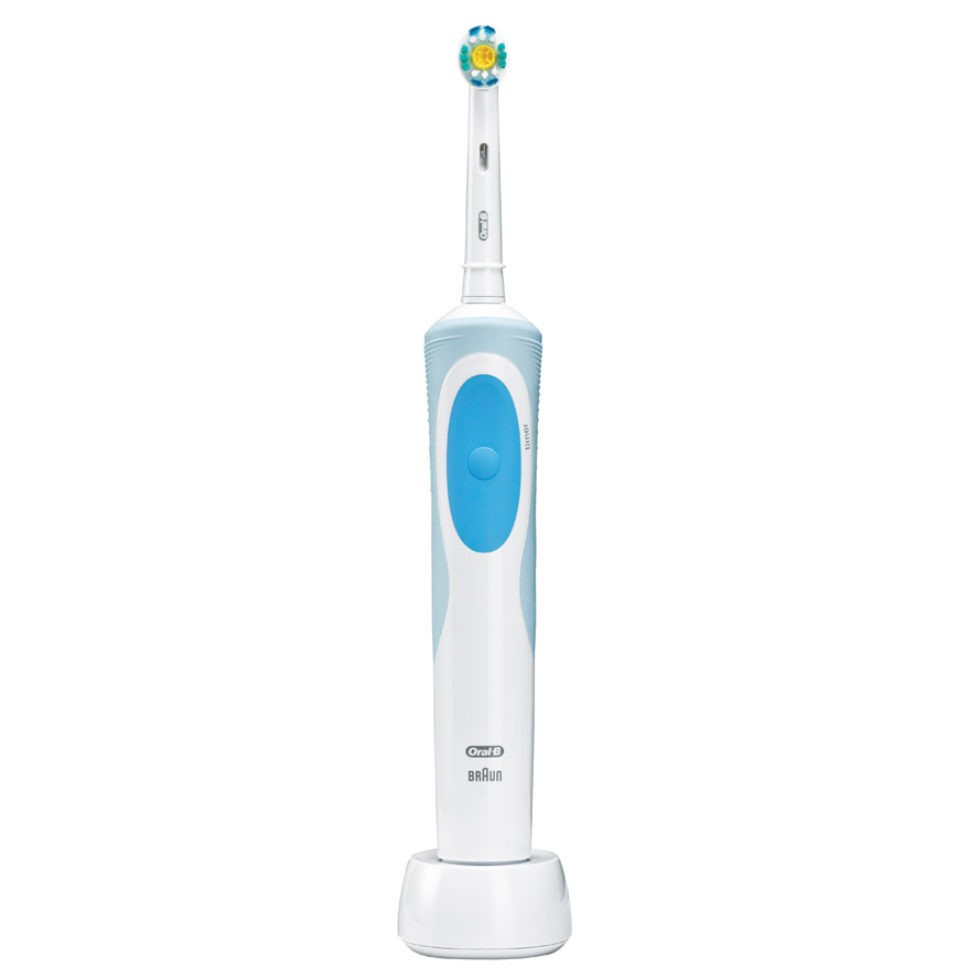 Braun Oral-B Vitality 3D White D12 zubní kartáček + řasenka MaxFactor ZDARMA