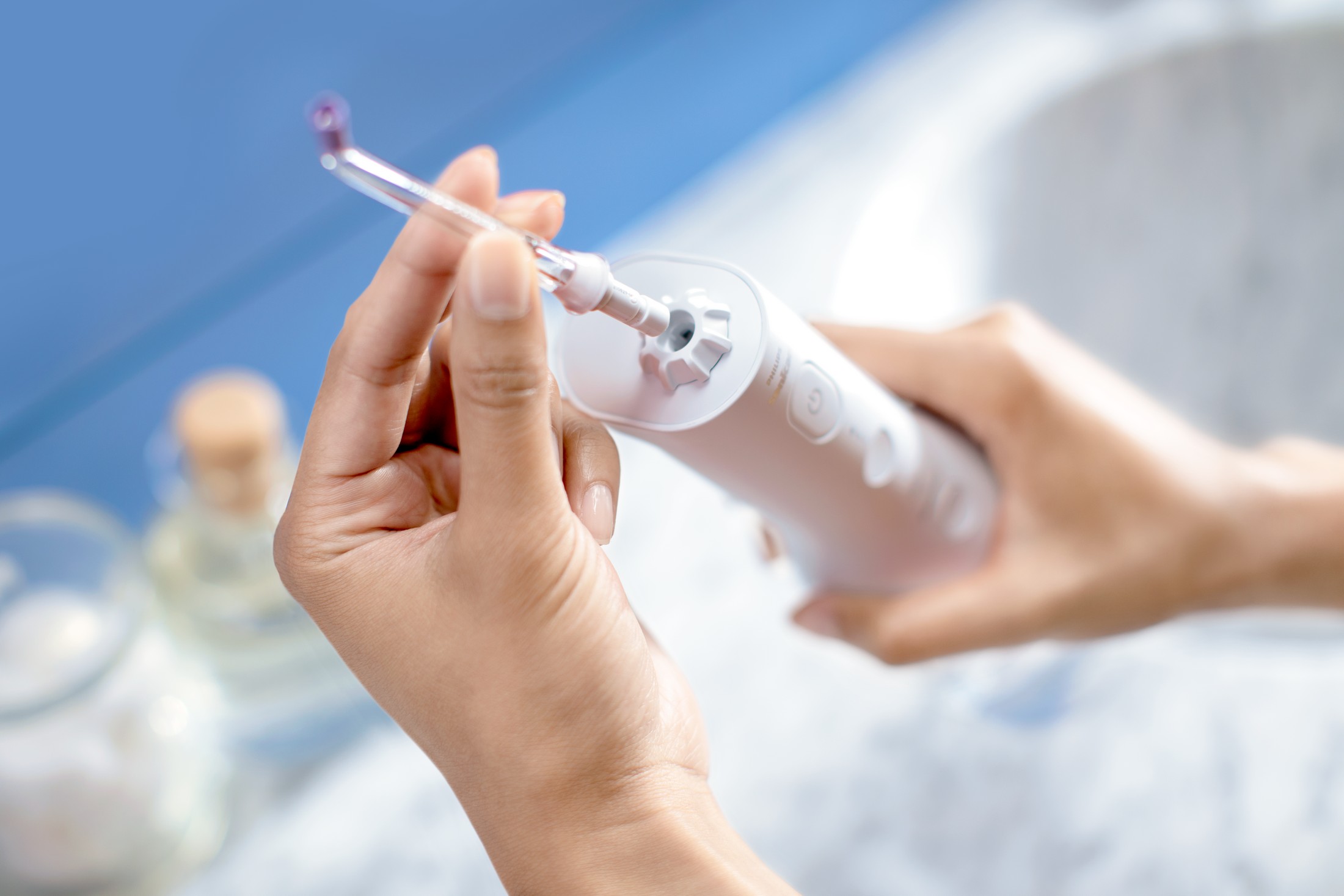 Philips Sonicare HX3826/31 Power Flosser White cestovní ústní sprcha