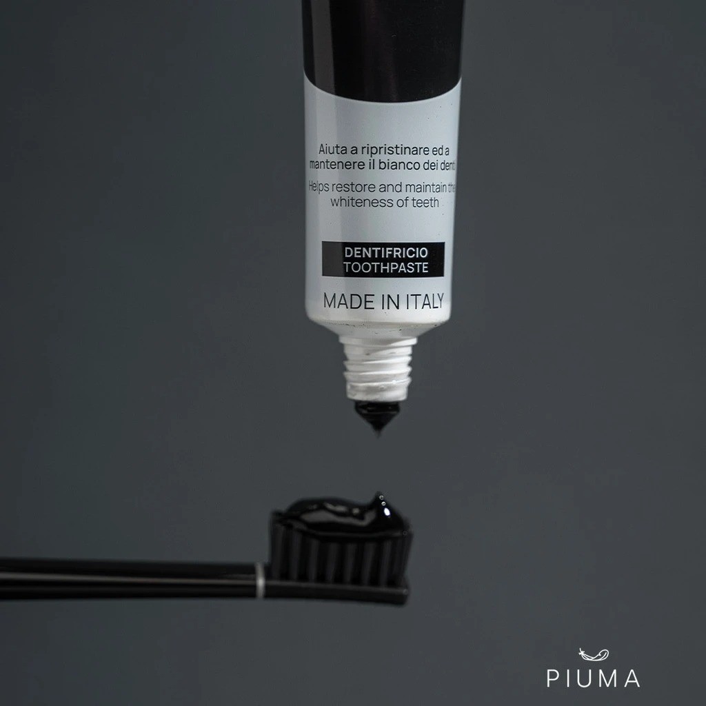 Piuma Active Carbone zubní pasta 75 ml