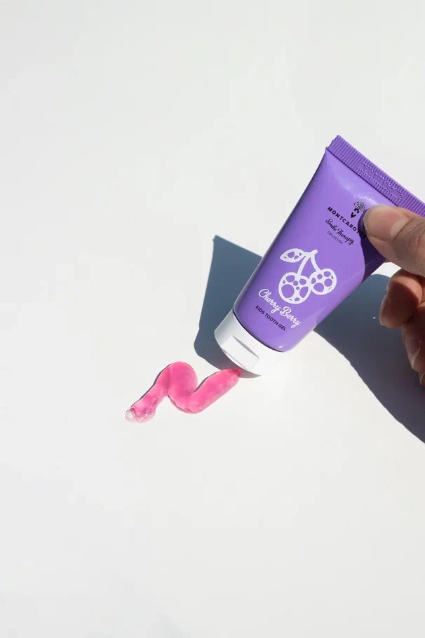 Montcarotte Kids Cherry Berry dětský zubní gel 30 ml - třešeň