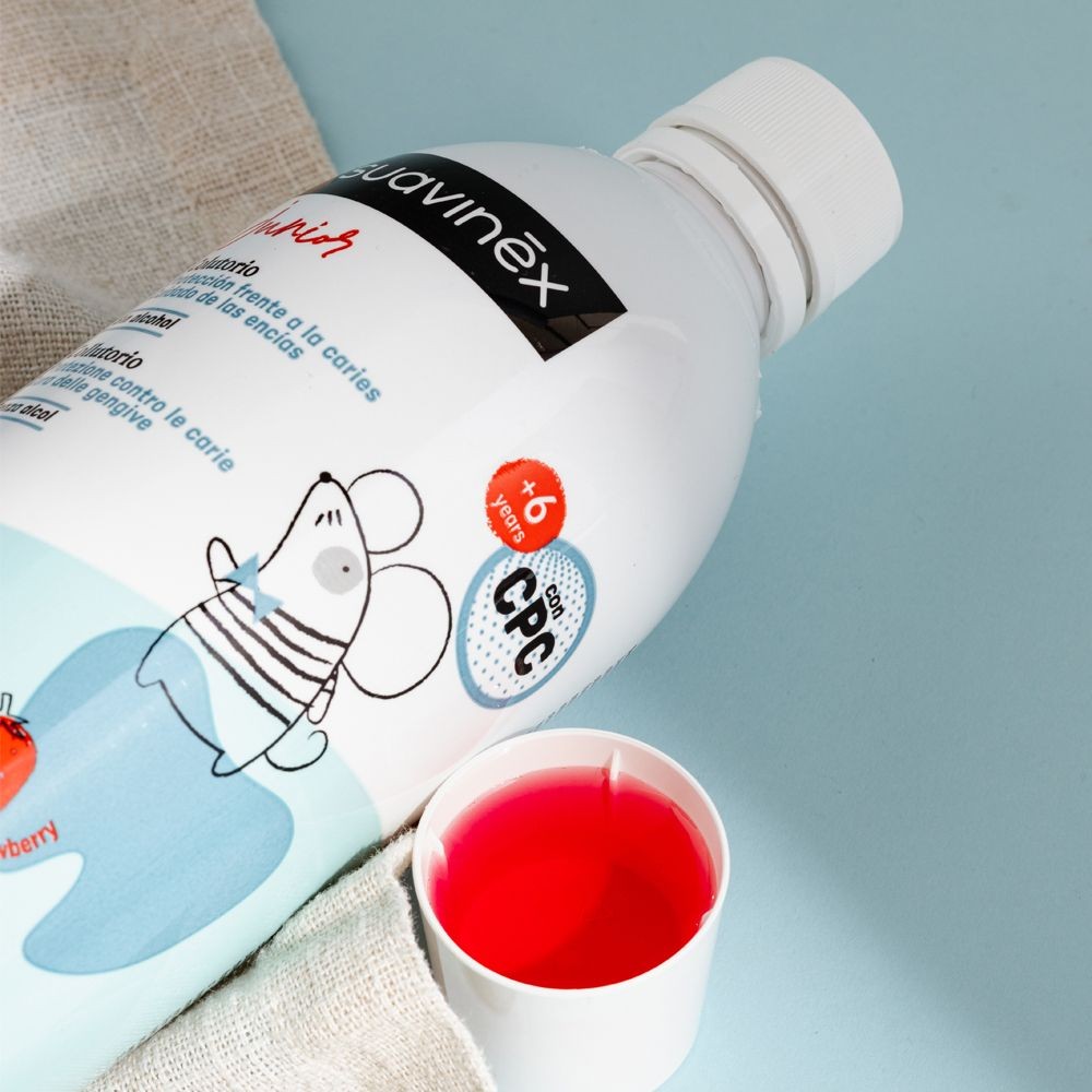 Suavinex Junior 6+ Strawberry dětská ústní voda 500 ml