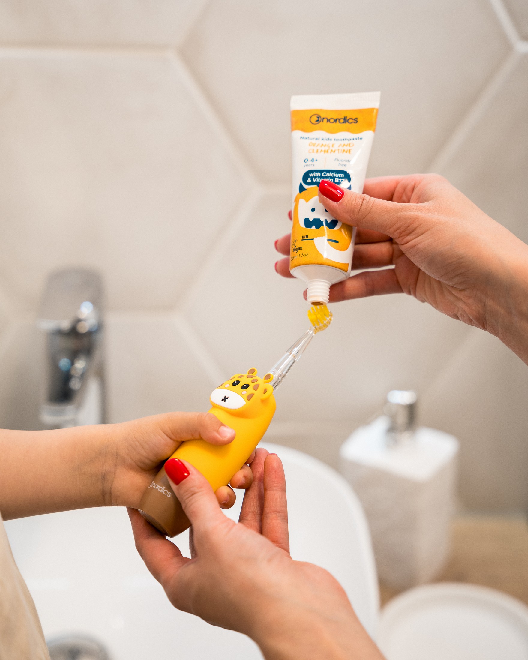 Nordics Expert Kids Sonic CA910 Yellow dětský sonický kartáček