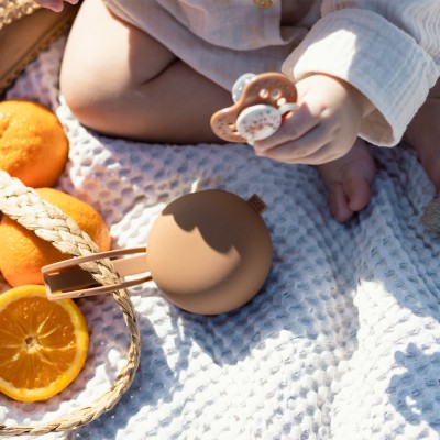 Lovi pouzdro na dudlík - Granola