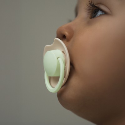 Lovi Prime 6-18 Ivory/Blush svíticí dudlík 2 ks