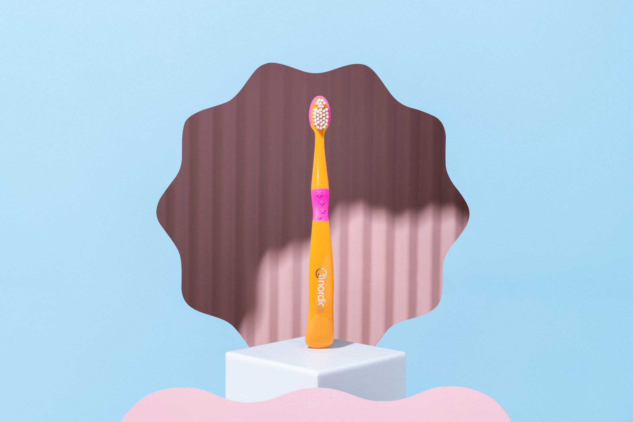 Nordics Premium Kids Mermaid Soft 9240 Orange/Purple dětský zubní kartáček