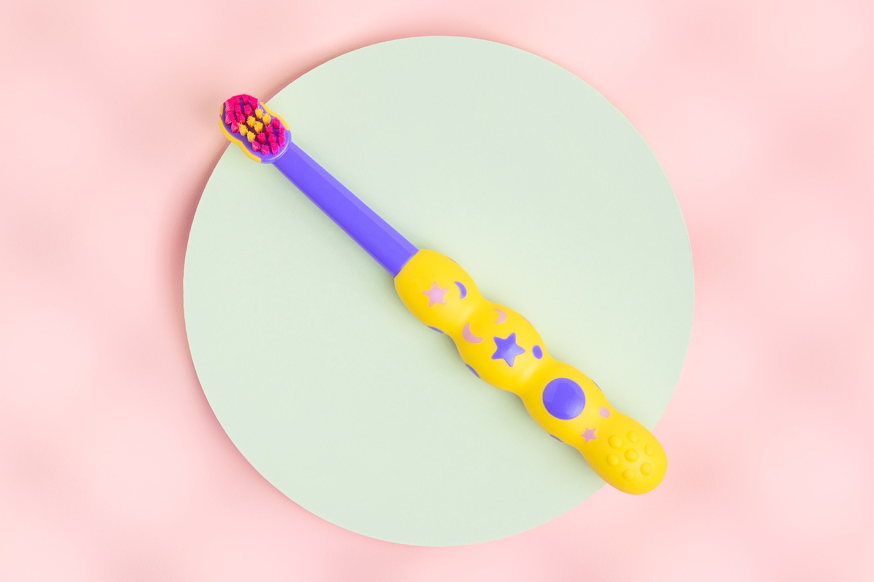 Nordics Premium Baby Soft 4080 Yellow dětský zubní kartáček