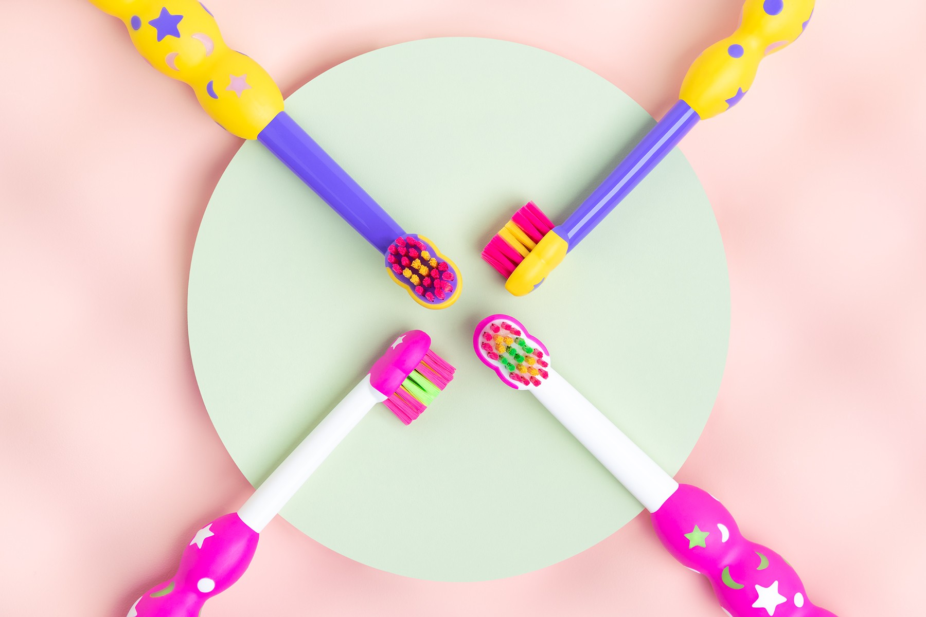 Nordics Premium Baby Soft 4080 Yellow&Pink dětský zubní kartáček 2 ks