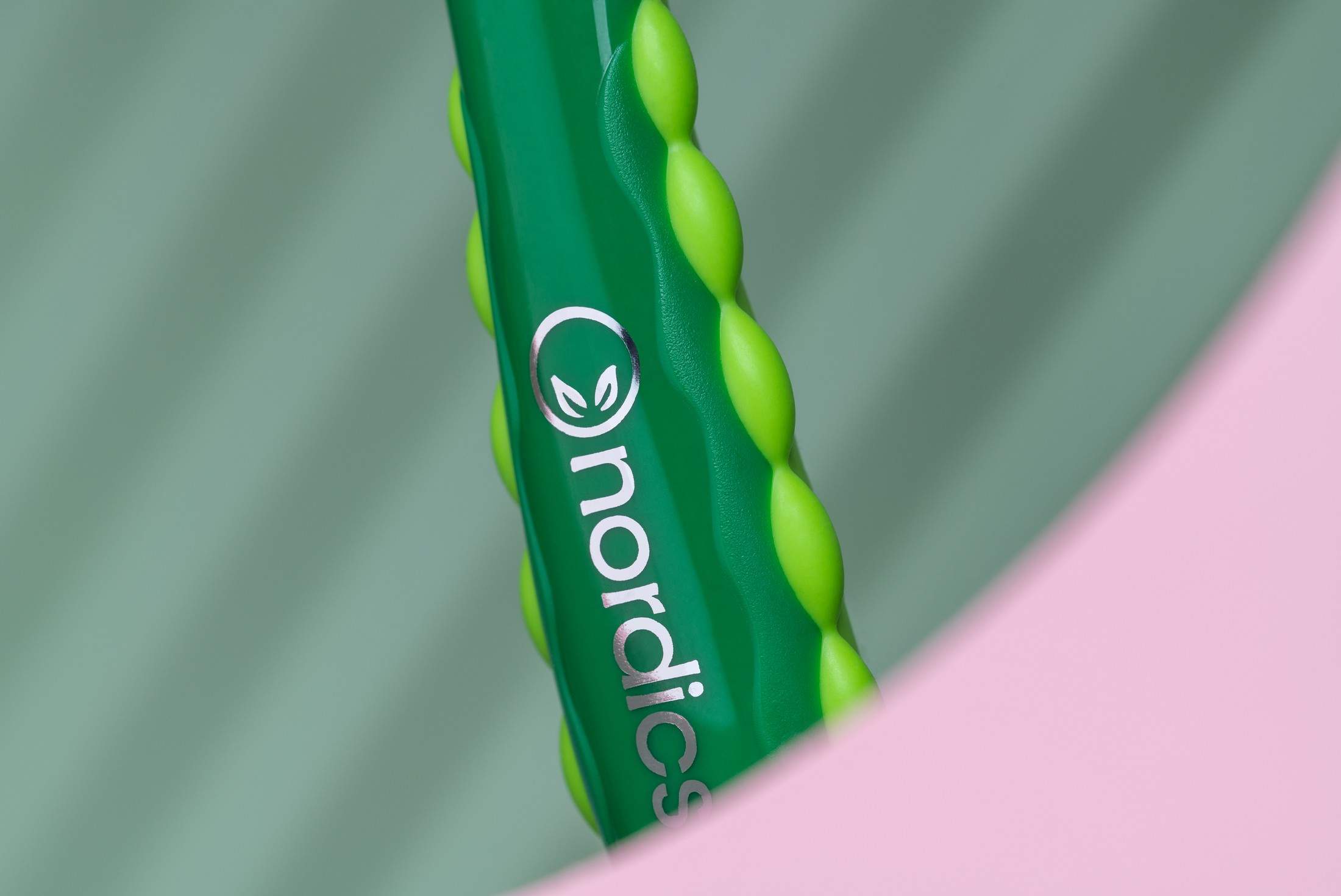 Nordics Premium Kids Dino Soft 6900 Green dětský zubní kartáček