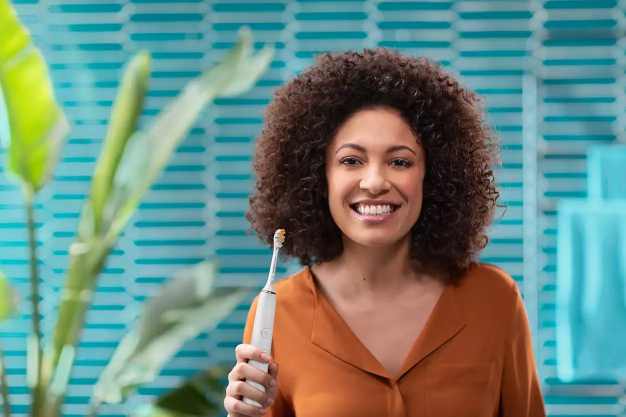 Philips Sonicare HX9911/19 DiamondClean White sonický kartáček