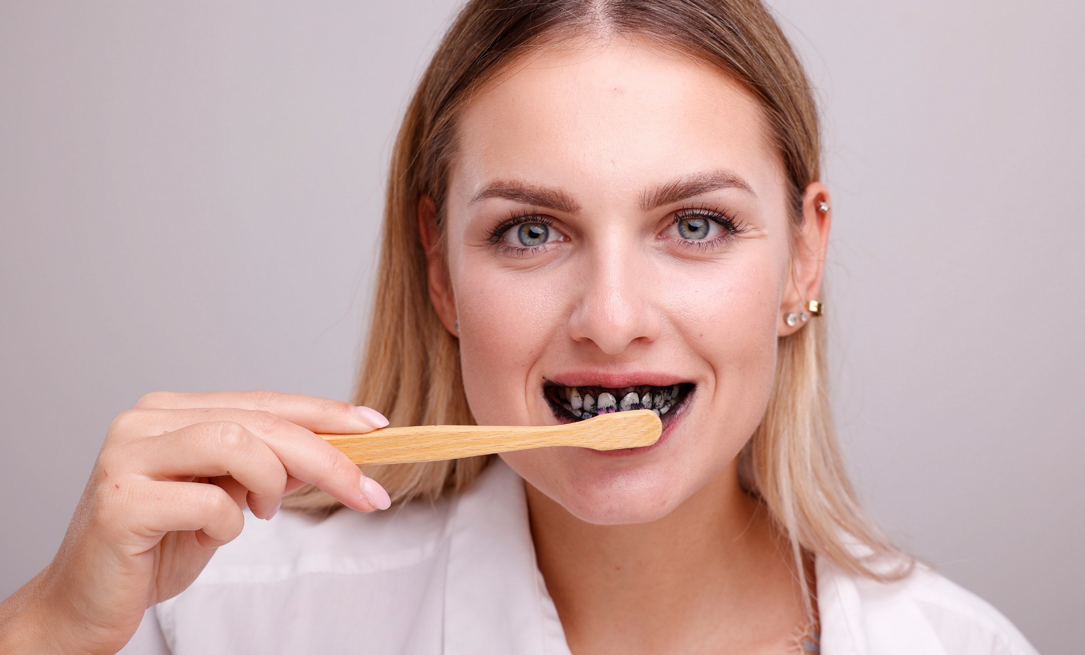 Hello Coco Original bělicí zubní pudr 30 g