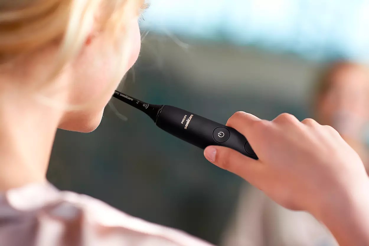 Philips Sonicare HX9911/17 DiamondClean Black sonický kartáček