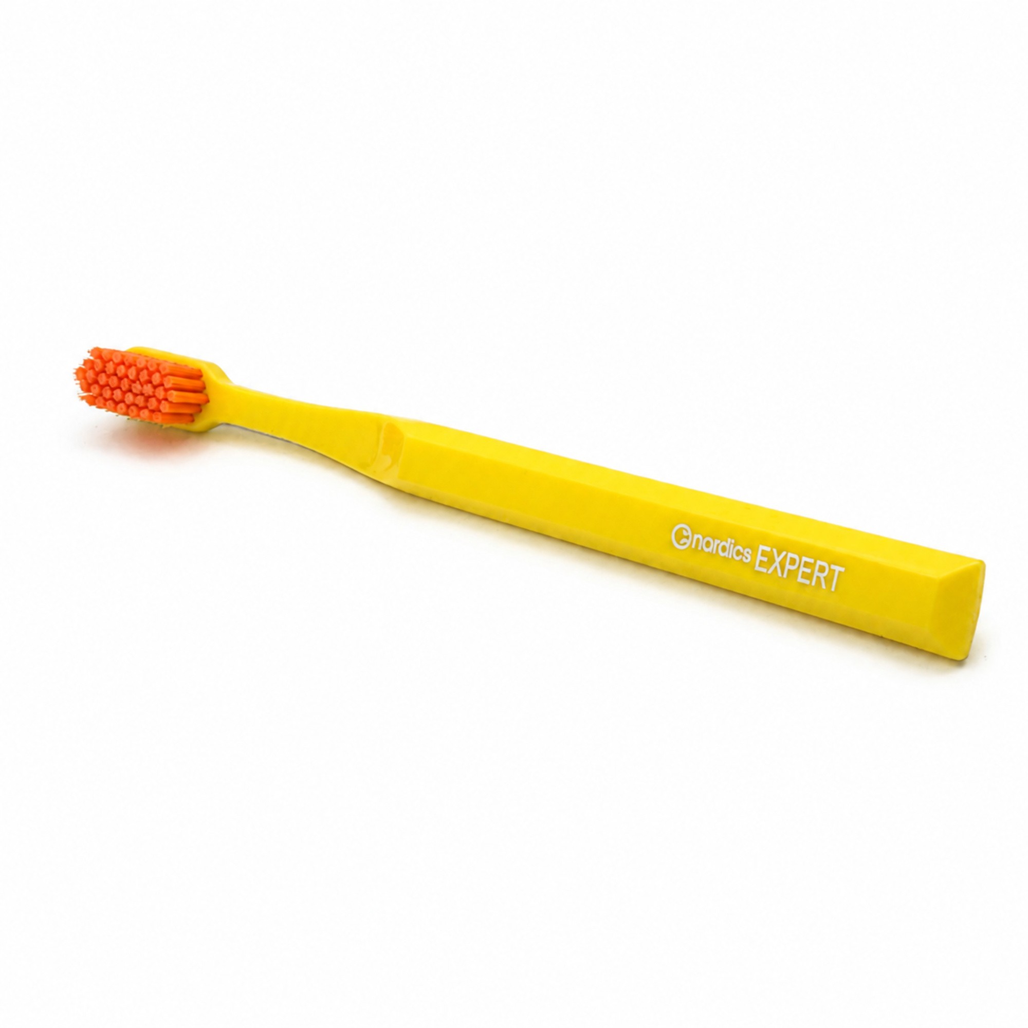 Nordics Curve Soft Yellow zubní kartáček