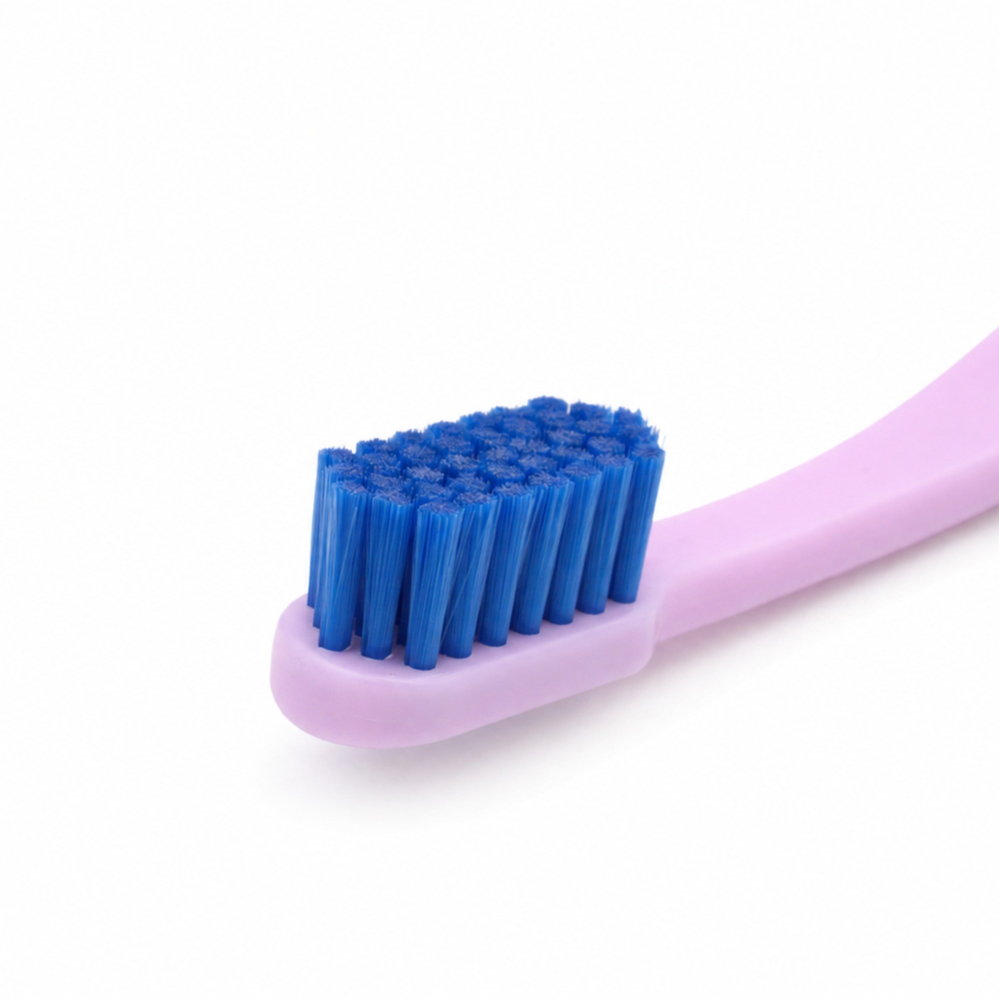 Nordics Curve Ultra Soft Pink/Dark Blue zubní kartáček