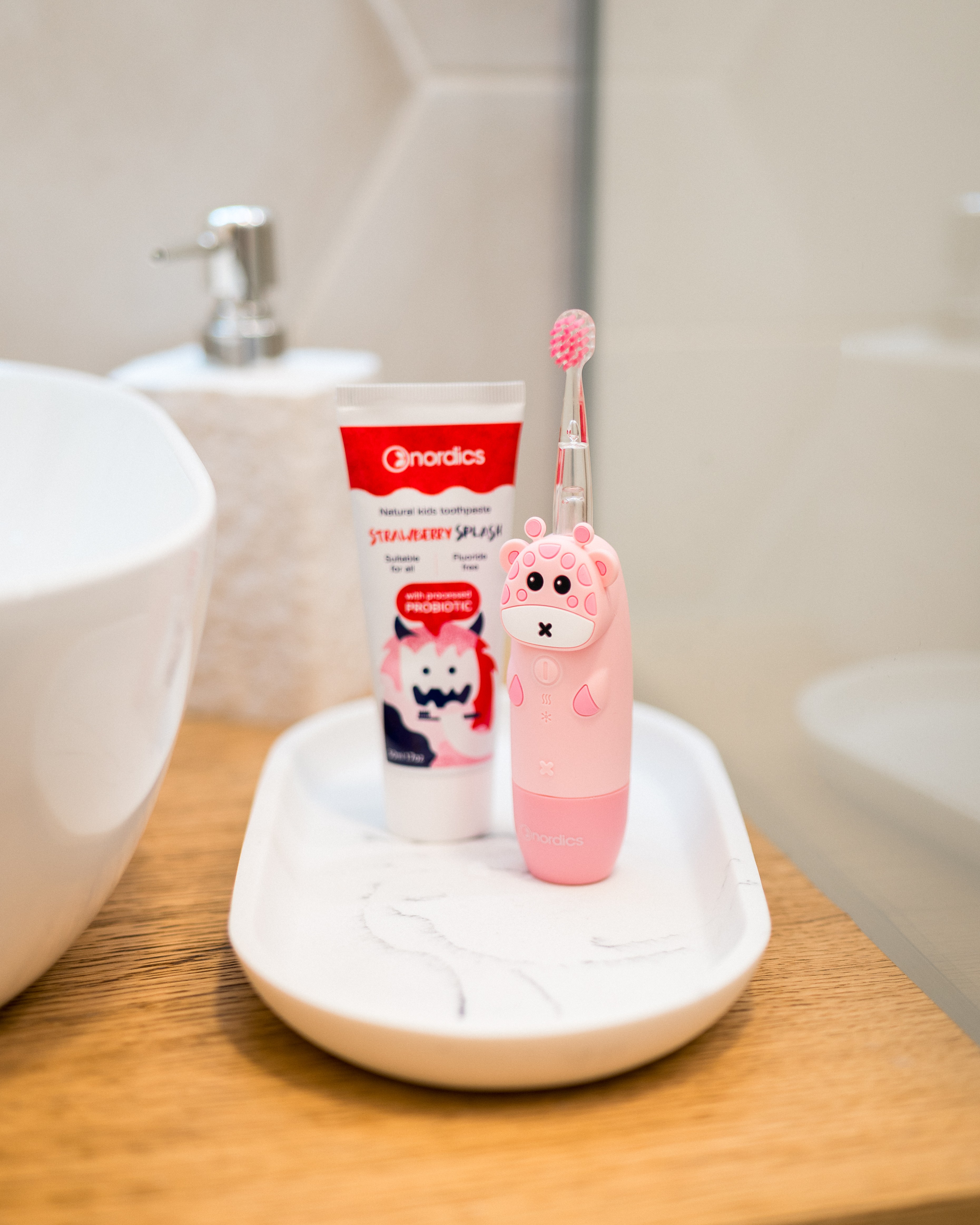 Nordics Kids Strawberry Splash Probiotic dětská zubní pasta 50 ml