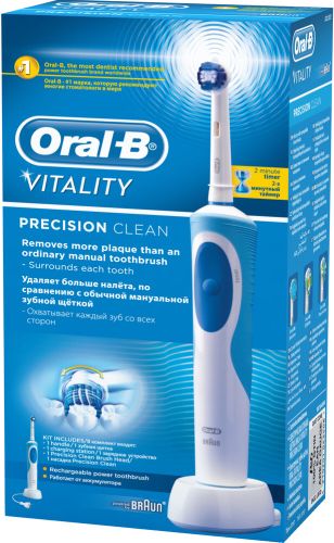 Braun Oral B Vitality Precision Clean D 12 zubní kartáček
